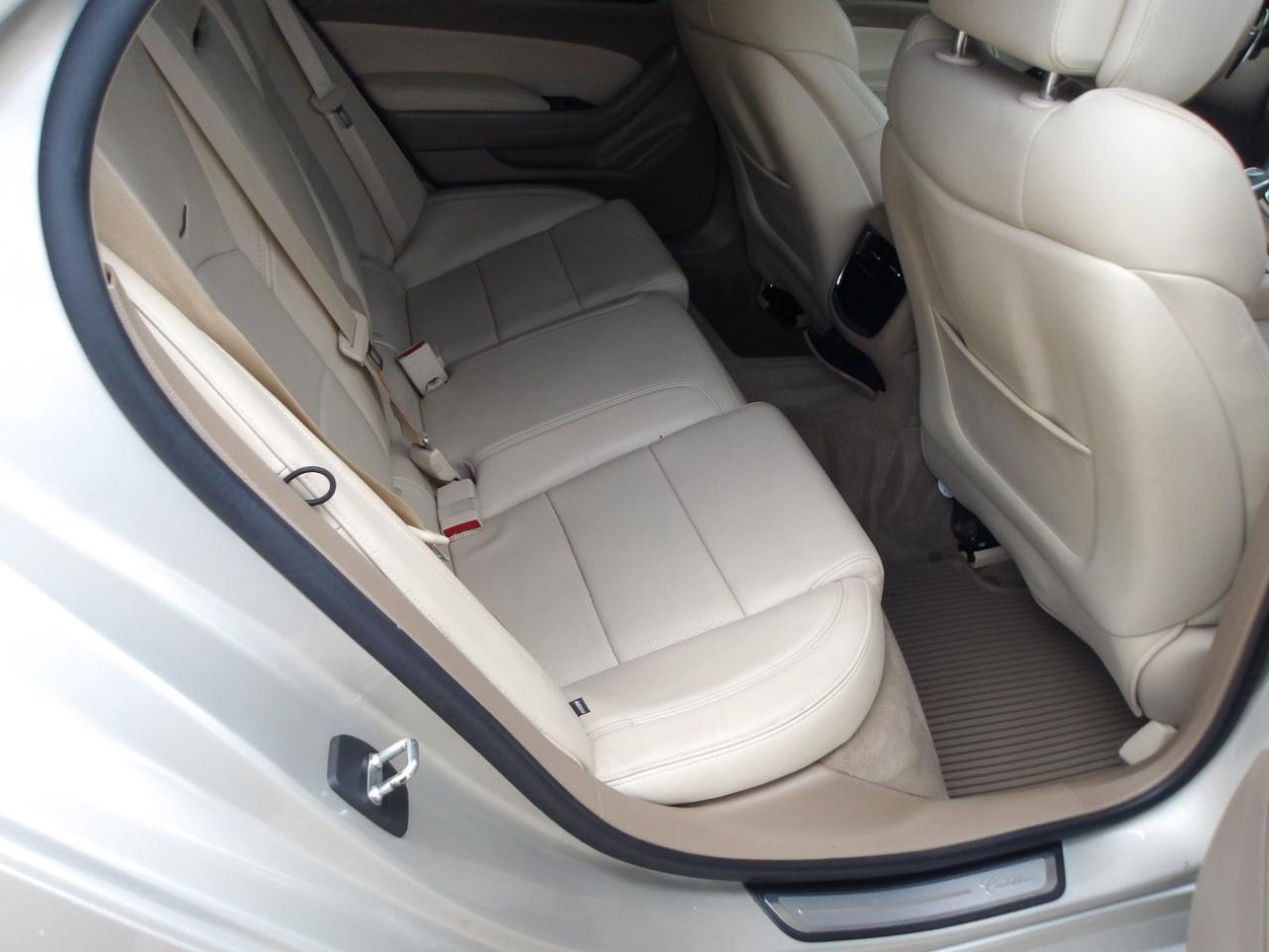 Cadillac CTS Sedan 4dr Sdn 2.0L Turbo Luxury RWD 2014