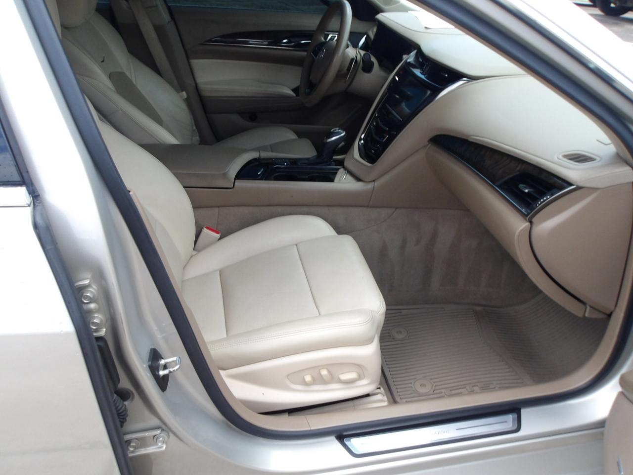 Cadillac CTS Sedan 4dr Sdn 2.0L Turbo Luxury RWD 2014