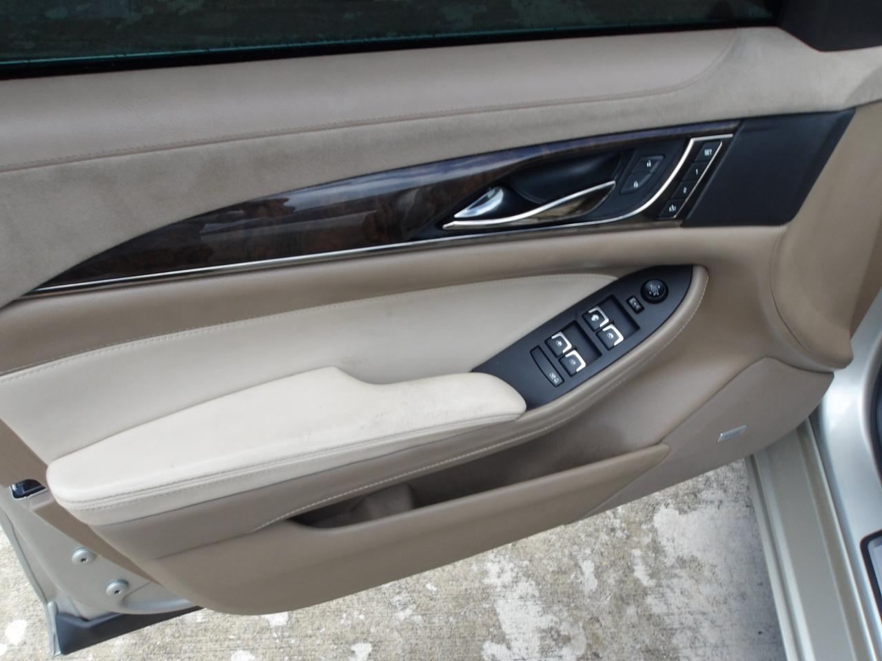 Cadillac CTS Sedan 4dr Sdn 2.0L Turbo Luxury RWD 2014