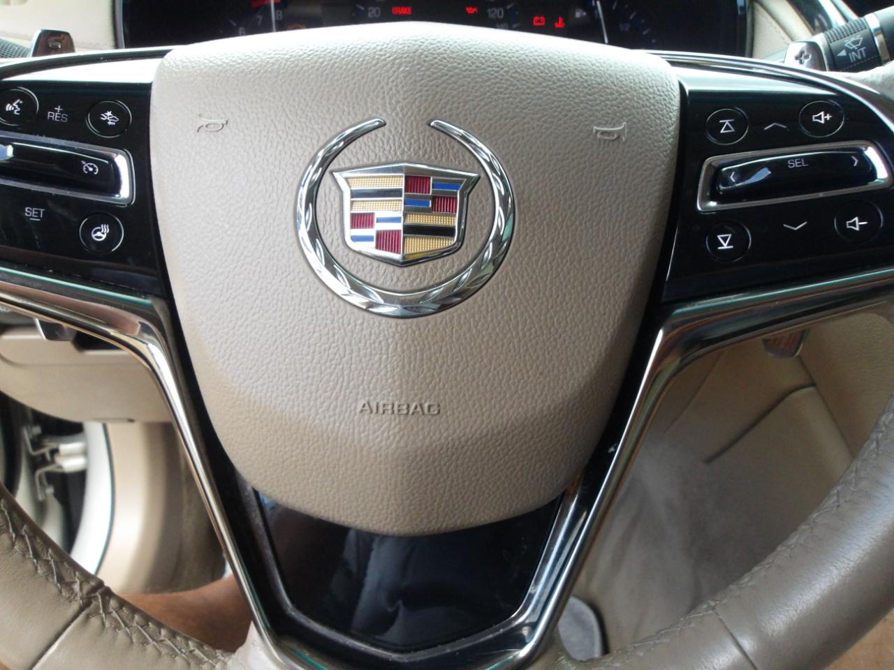 Cadillac CTS Sedan 4dr Sdn 2.0L Turbo Luxury RWD 2014