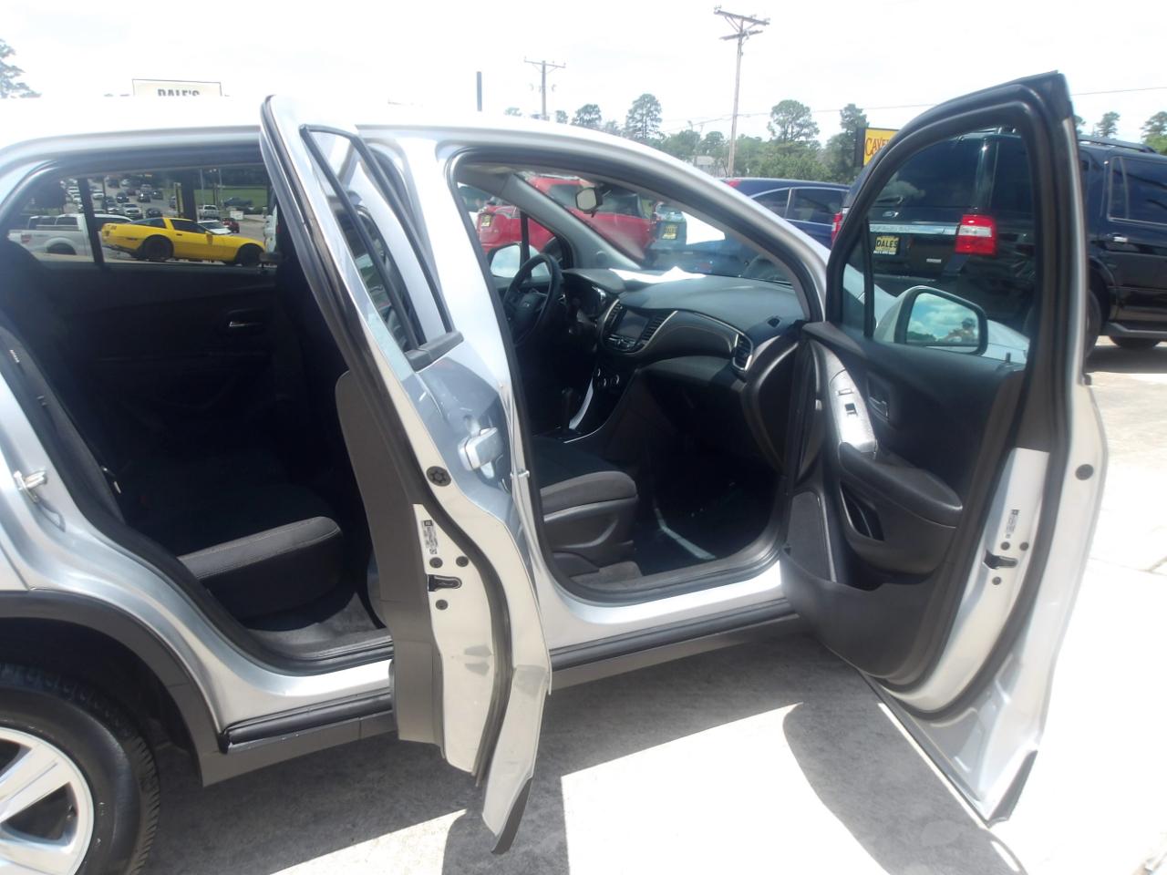 Chevrolet Trax FWD 4dr LS 2020