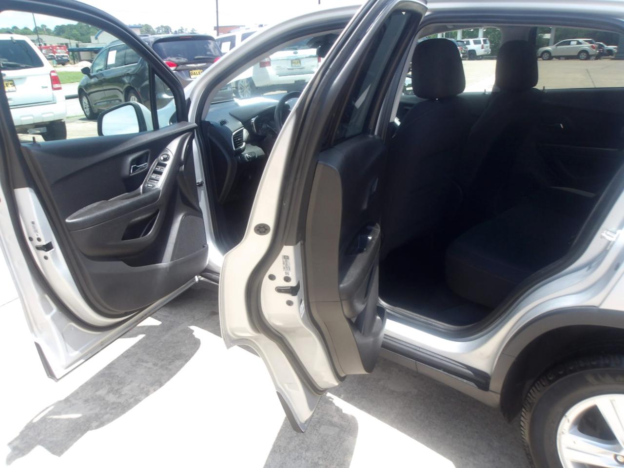 Chevrolet Trax FWD 4dr LS 2020