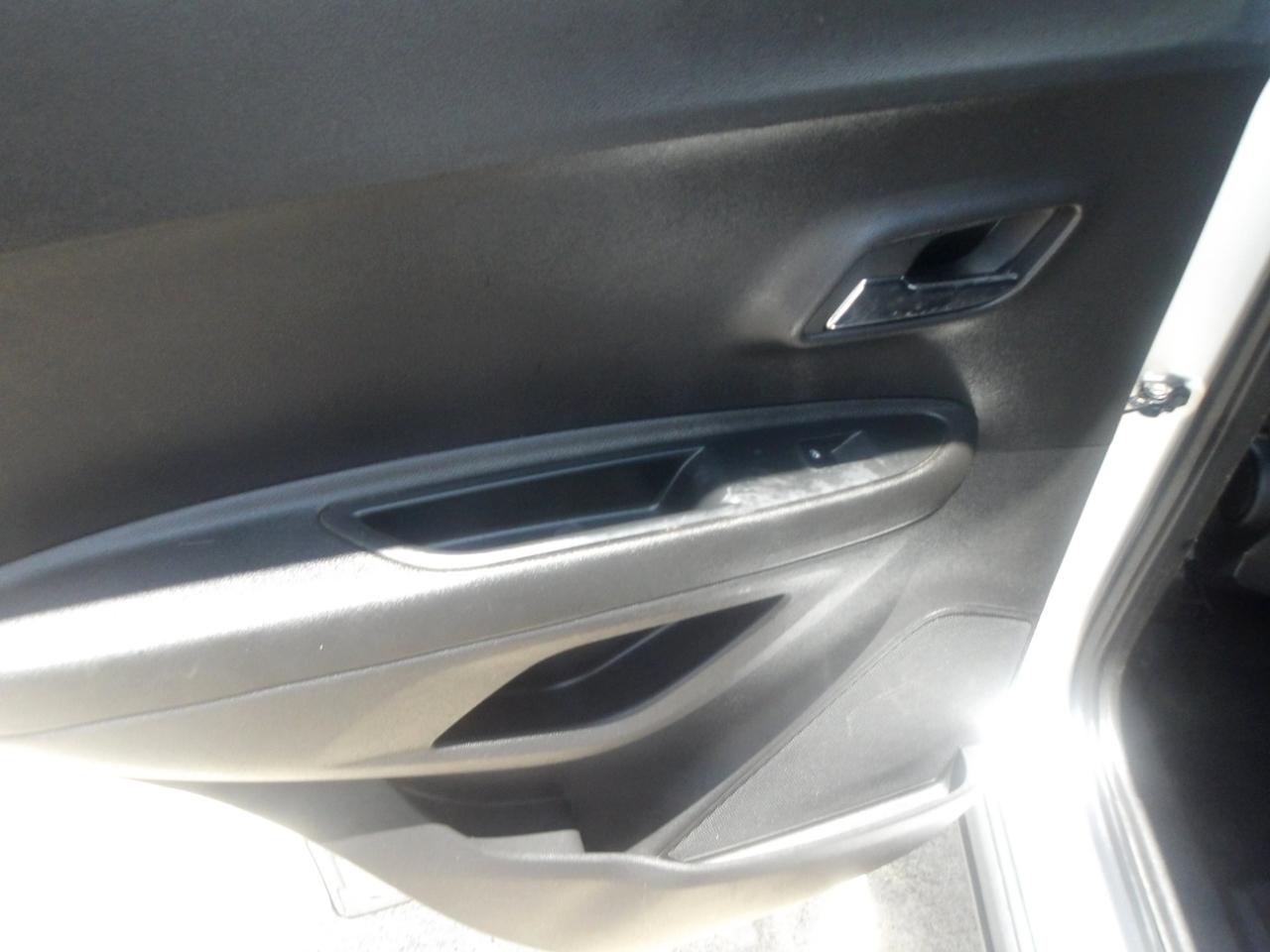 Chevrolet Trax FWD 4dr LS 2020