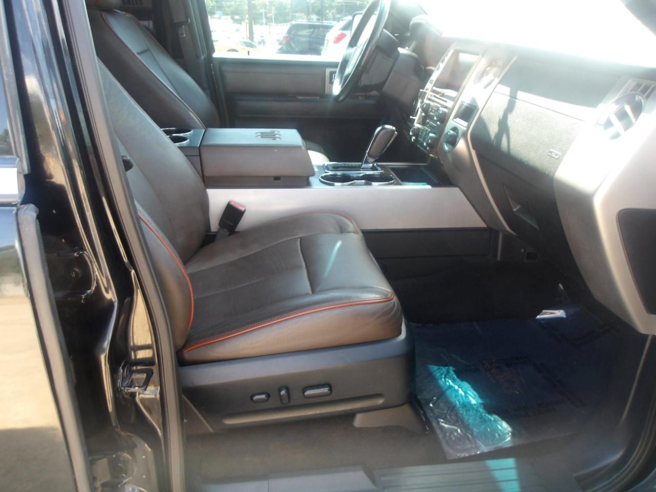 Ford Expedition 2WD 4dr King Ranch 2015