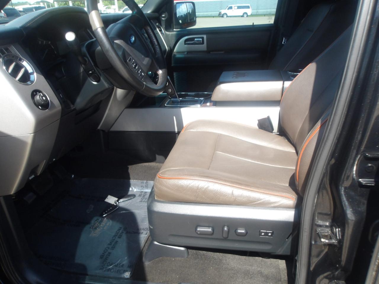Ford Expedition 2WD 4dr King Ranch 2015
