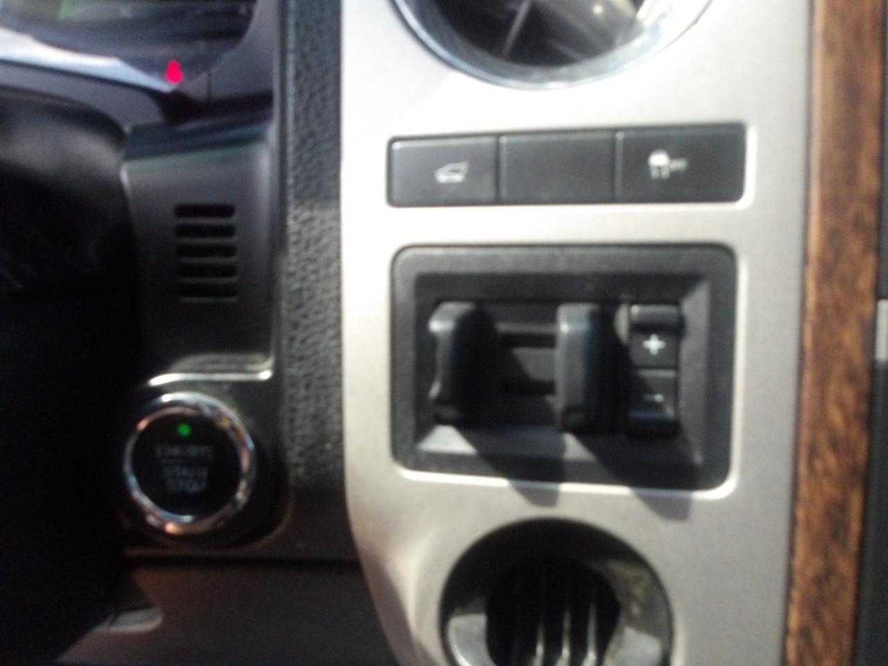Ford Expedition 2WD 4dr King Ranch 2015