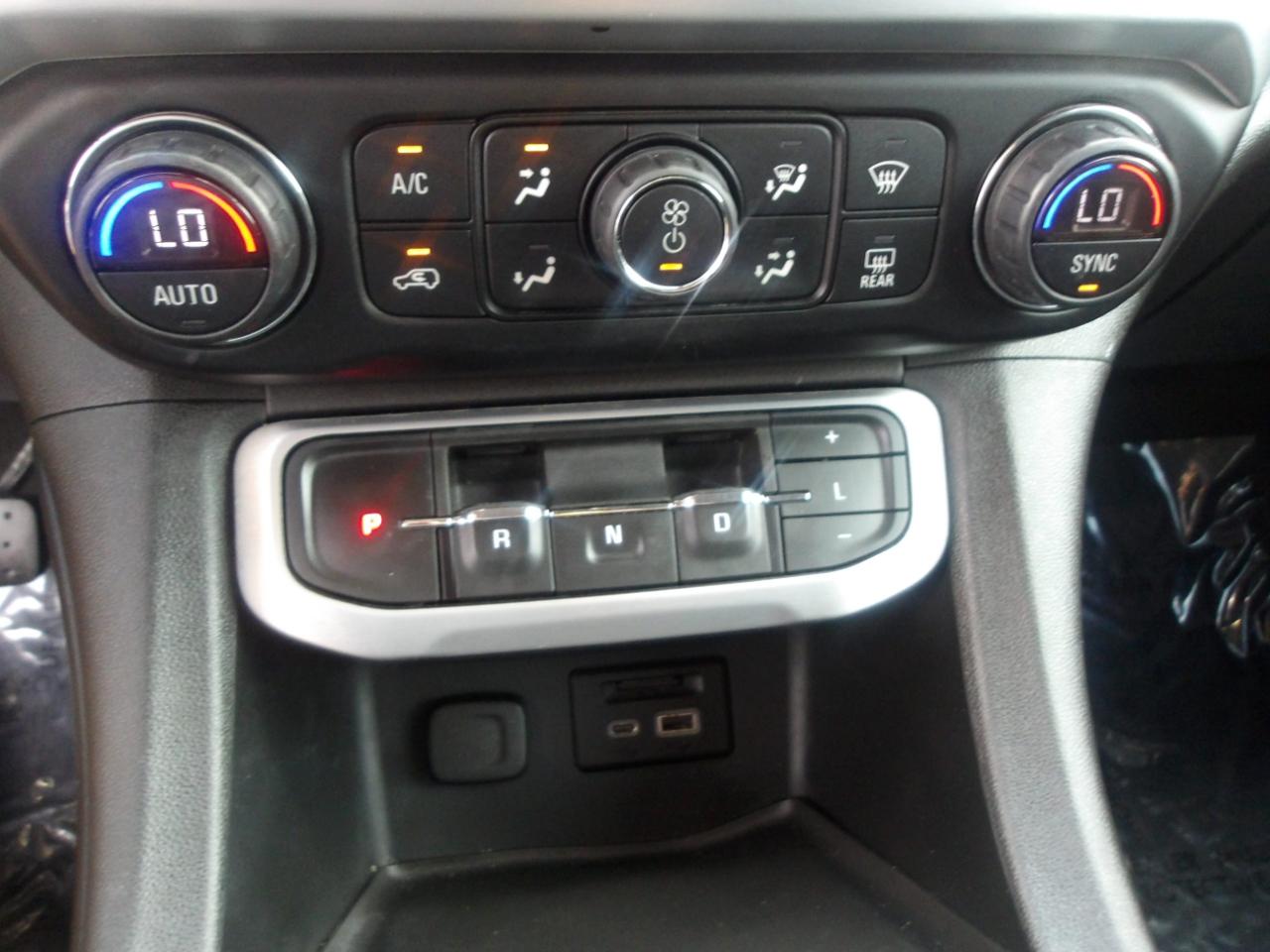 GMC Acadia FWD 4dr SLT 2021