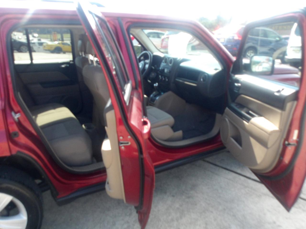 Jeep Patriot FWD 4dr Latitude 2014