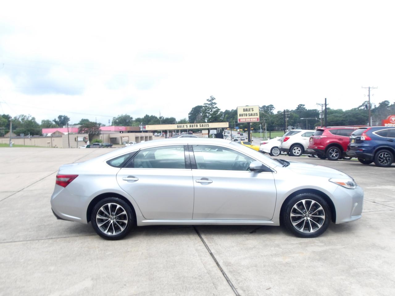 Toyota Avalon  2016