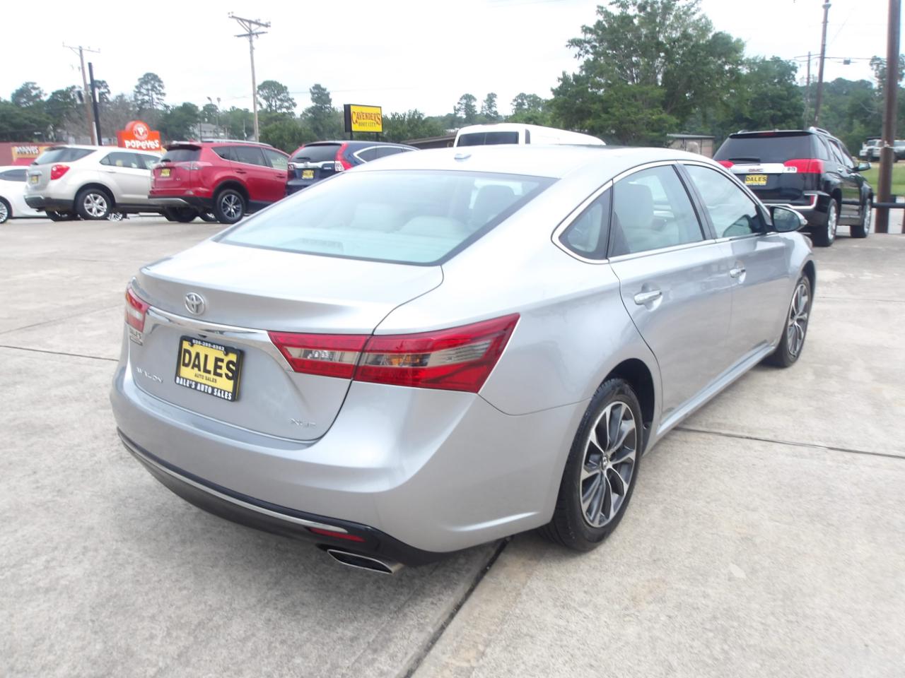 Toyota Avalon  2016