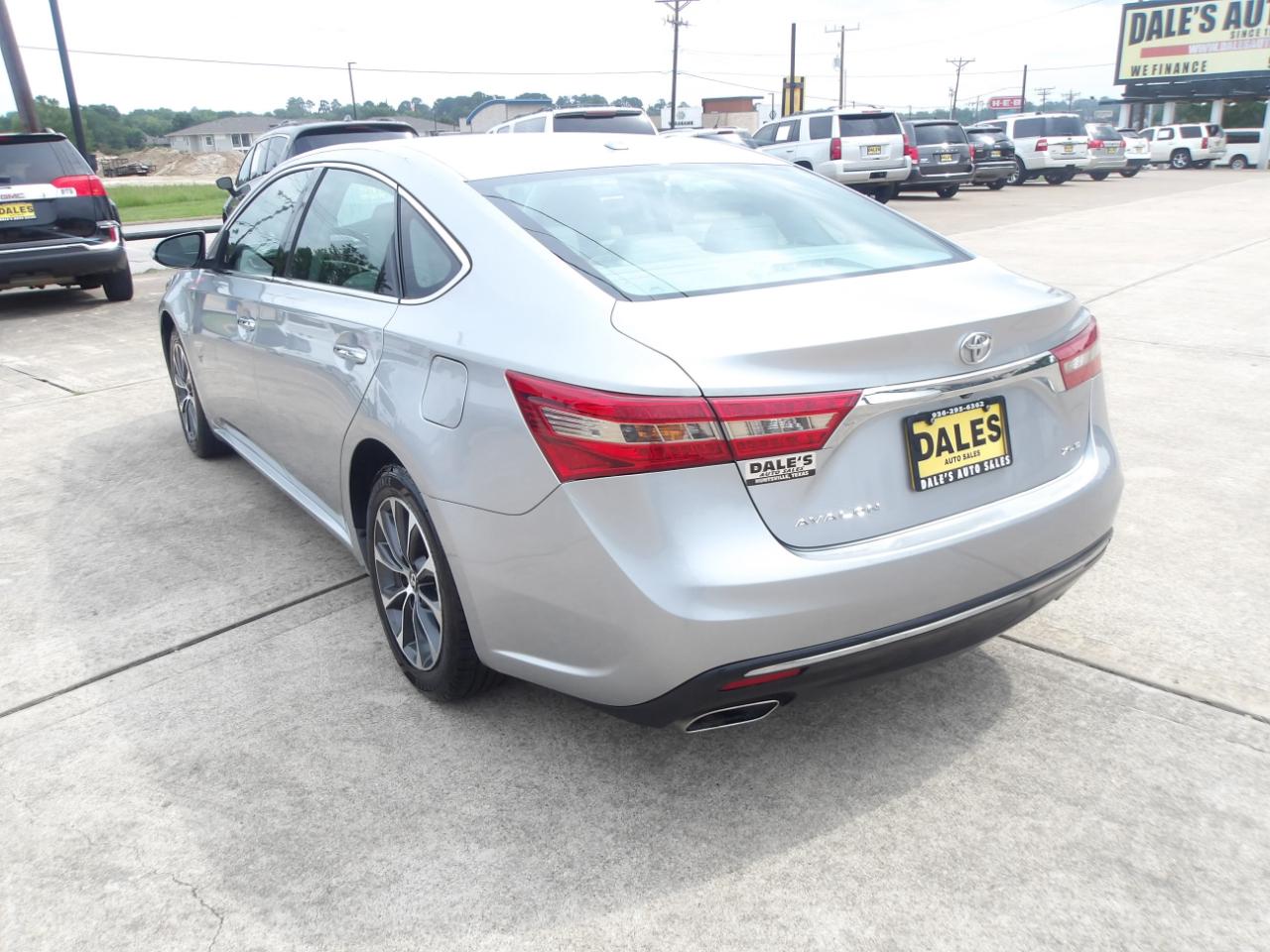 Toyota Avalon  2016