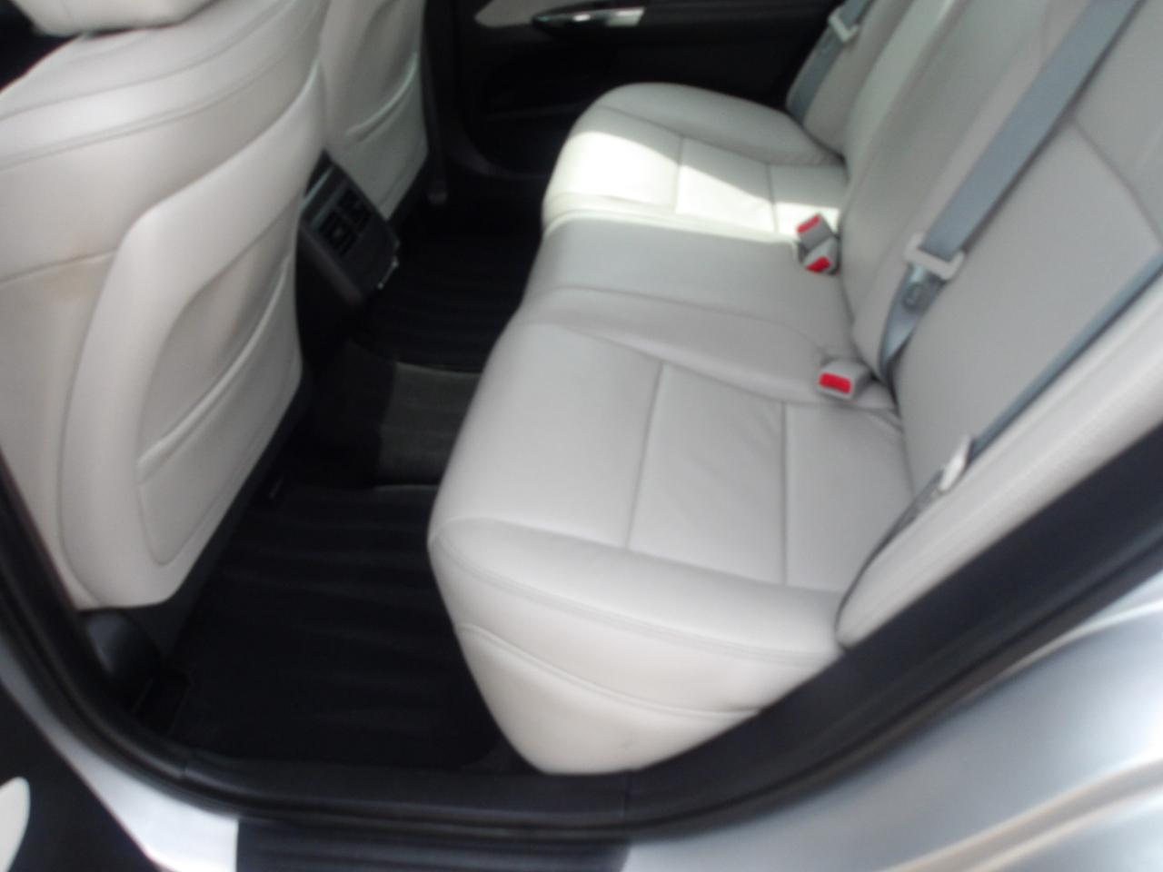 Toyota Avalon  2016