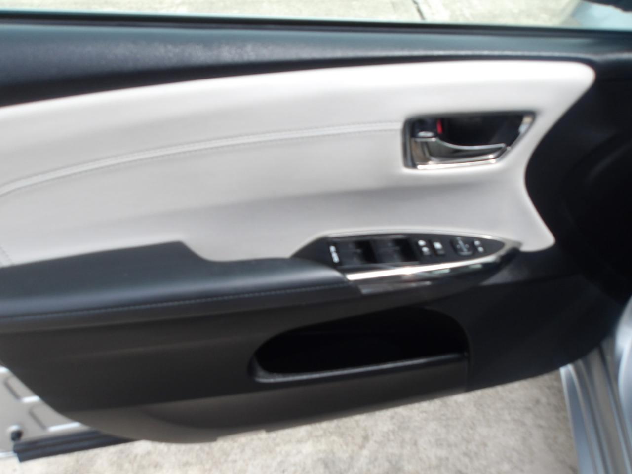Toyota Avalon  2016