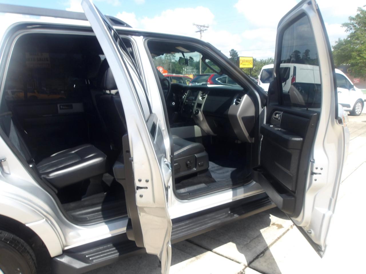 Ford Expedition 2WD 4dr XLT 2015