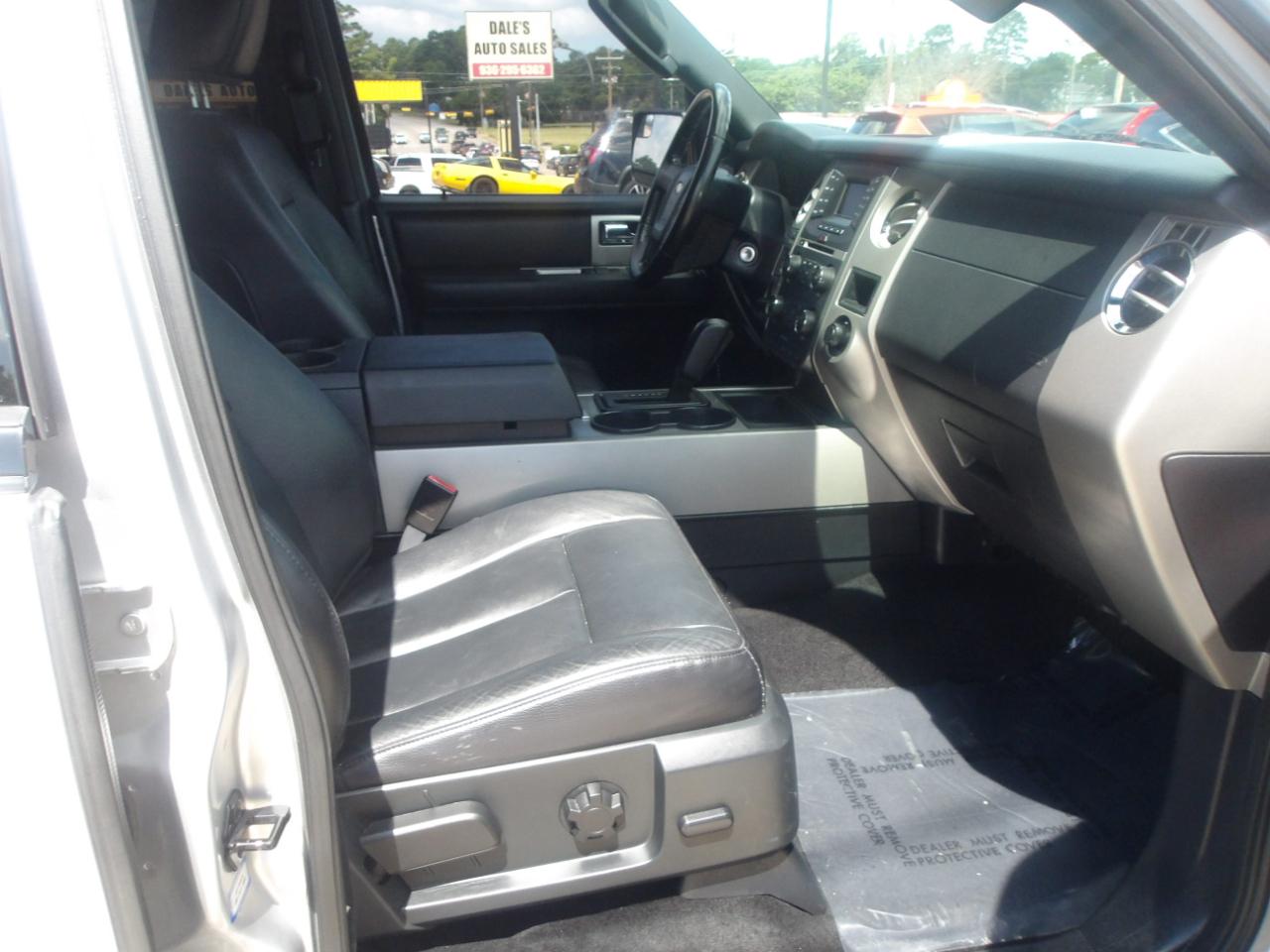 Ford Expedition 2WD 4dr XLT 2015
