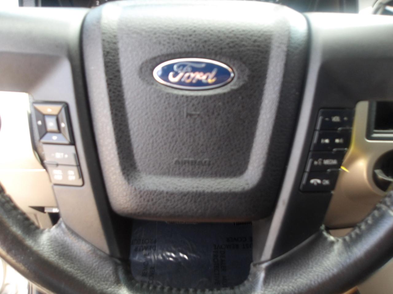 Ford Expedition 2WD 4dr XLT 2015