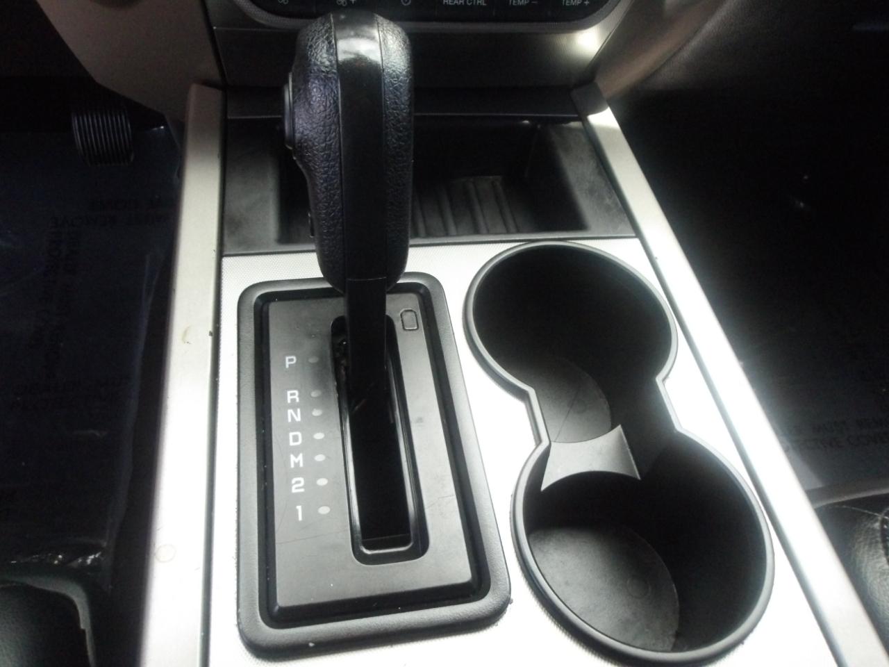 Ford Expedition 2WD 4dr XLT 2015