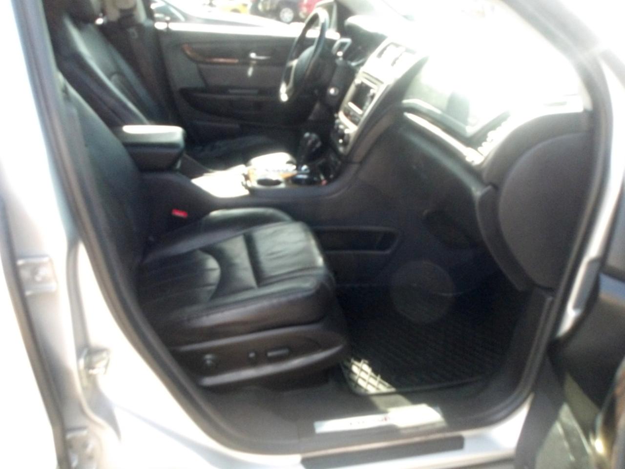 GMC Acadia FWD 4dr Denali 2016