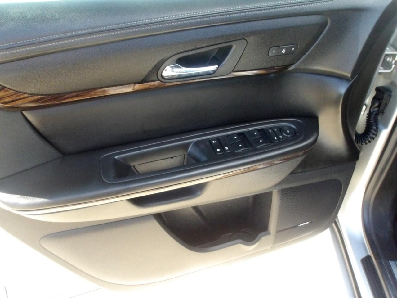 GMC Acadia FWD 4dr Denali 2016