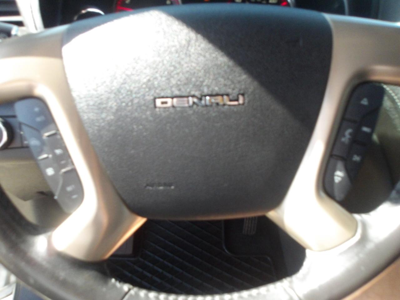 GMC Acadia FWD 4dr Denali 2016