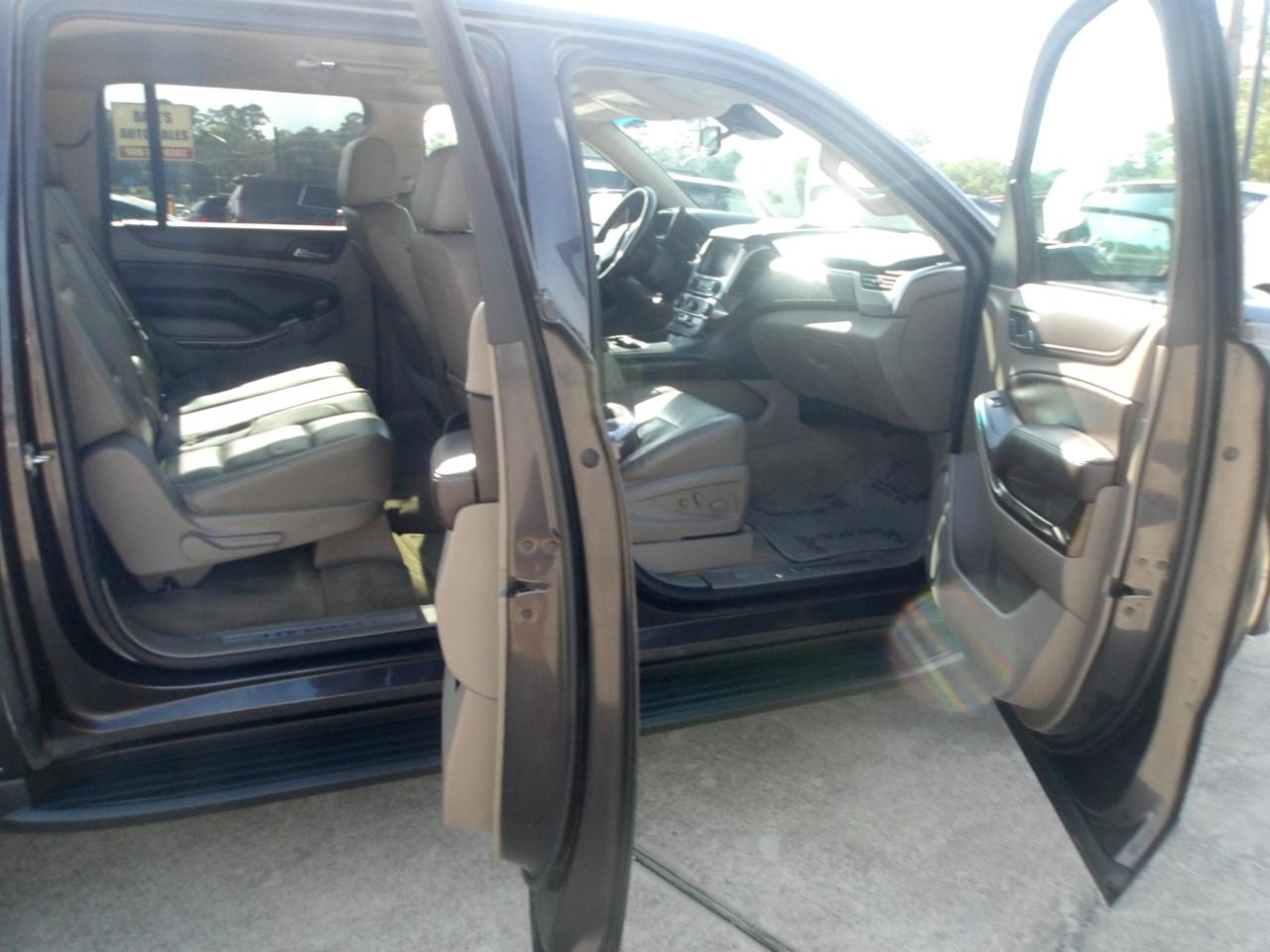 Chevrolet Suburban 2WD 4dr 1500 LT 2016