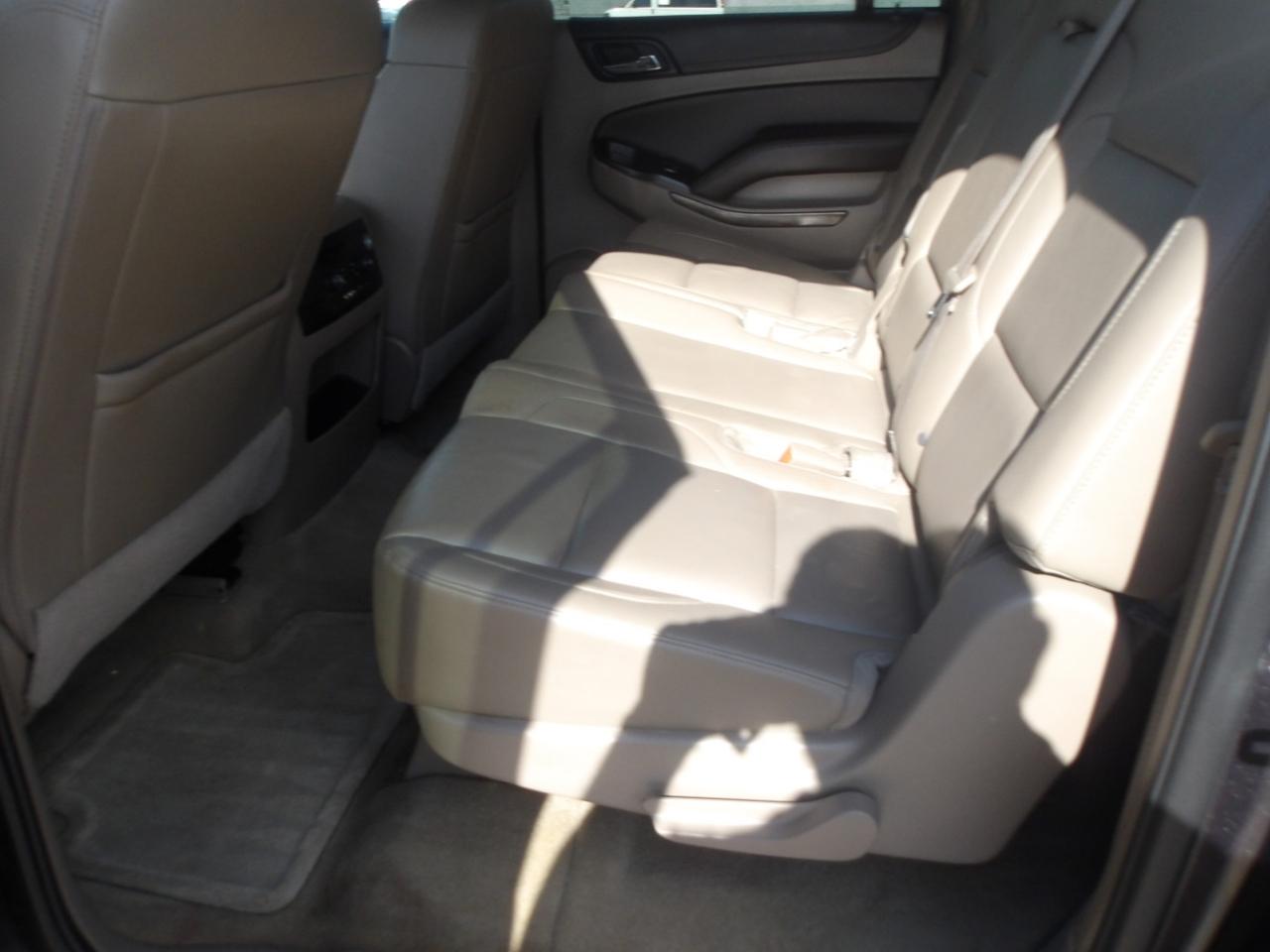 Chevrolet Suburban 2WD 4dr 1500 LT 2016