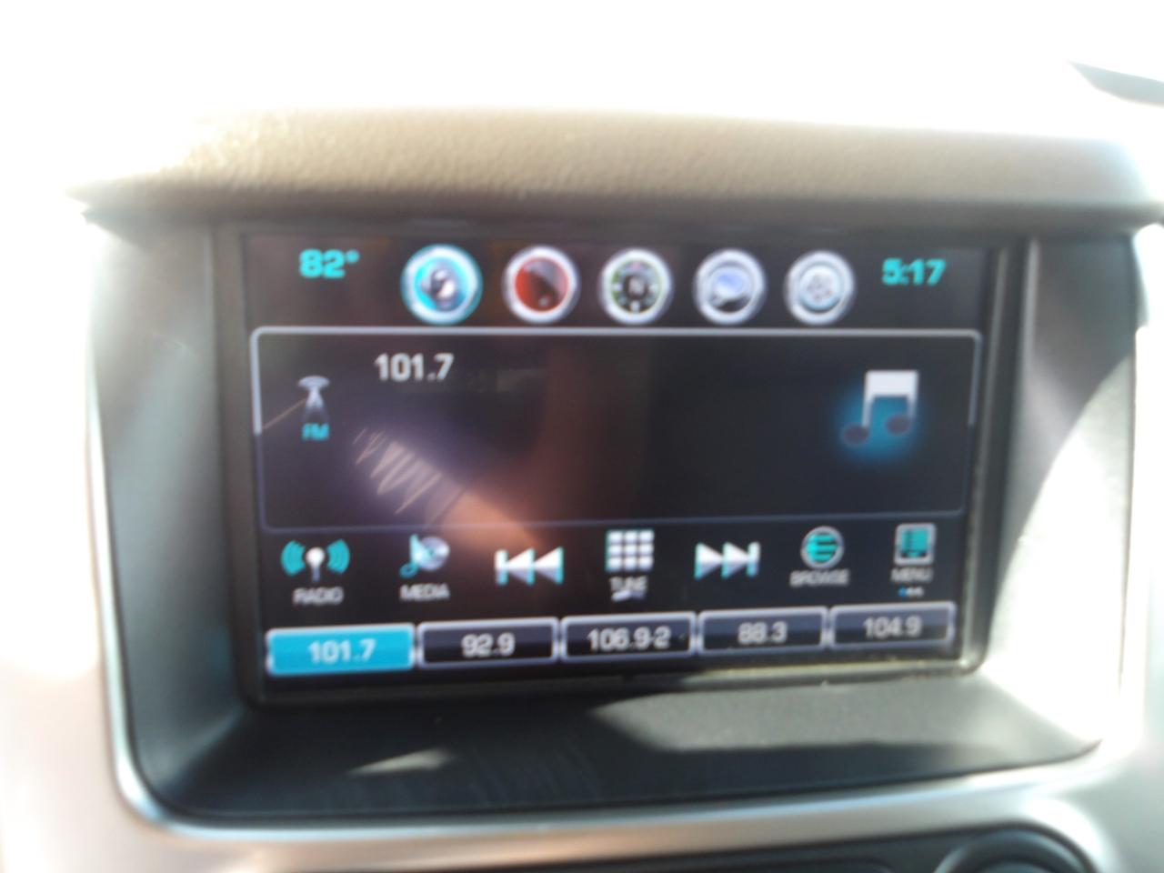 Chevrolet Suburban 2WD 4dr 1500 LT 2016