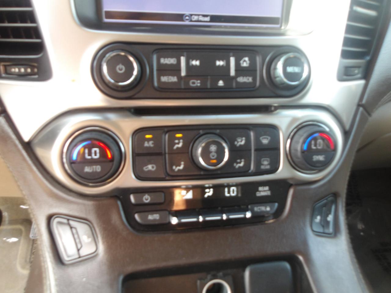Chevrolet Suburban 2WD 4dr 1500 LT 2016