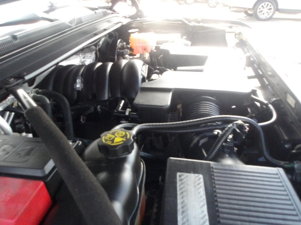 Chevrolet Suburban 2WD 4dr 1500 LT 2016