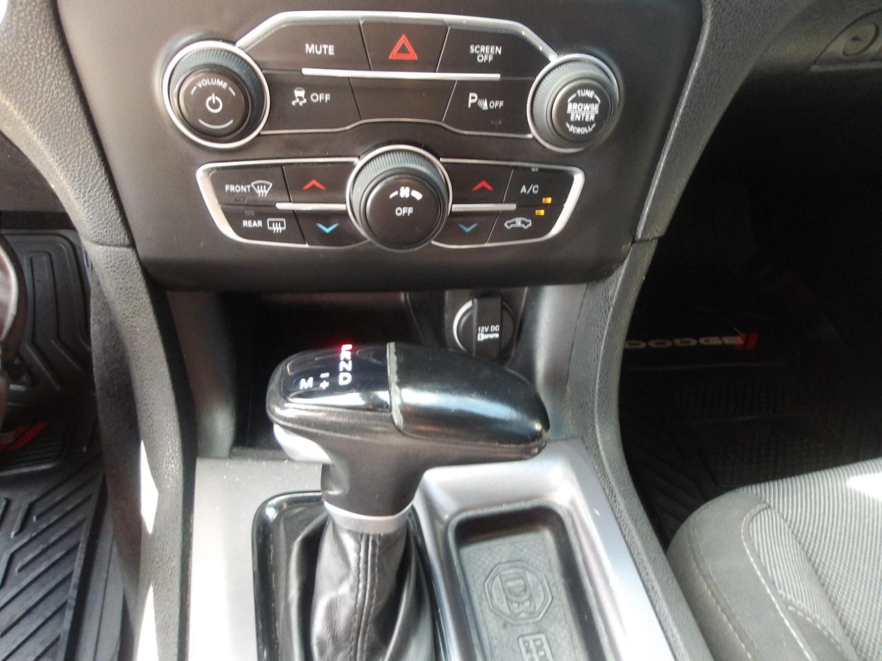 Dodge Charger SXT RWD 2019
