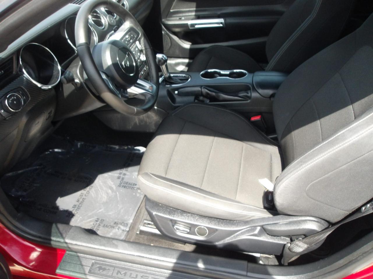 Ford Mustang 2dr Fastback V6 2015
