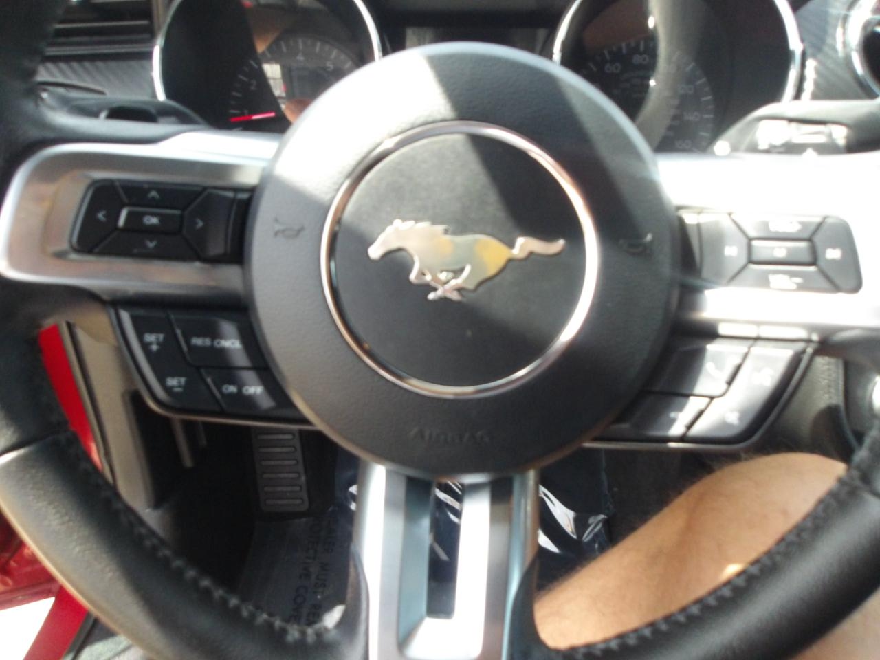 Ford Mustang 2dr Fastback V6 2015