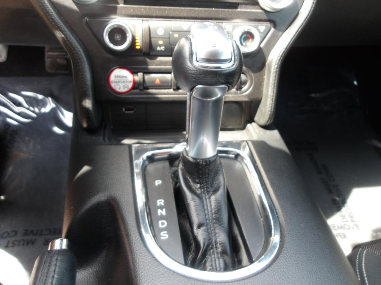 Ford Mustang 2dr Fastback V6 2015