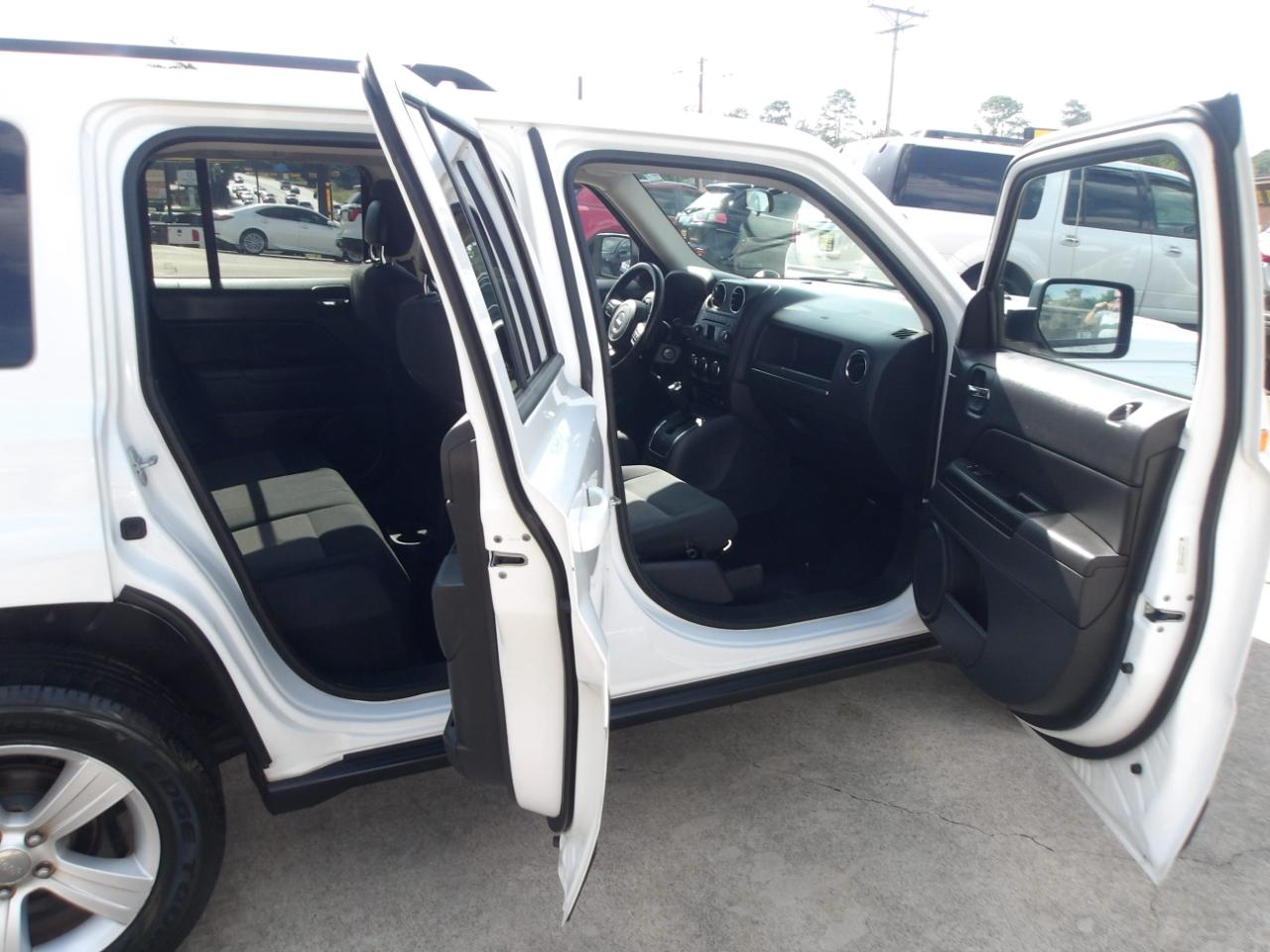 Jeep Patriot 4WD 4dr Latitude 2011