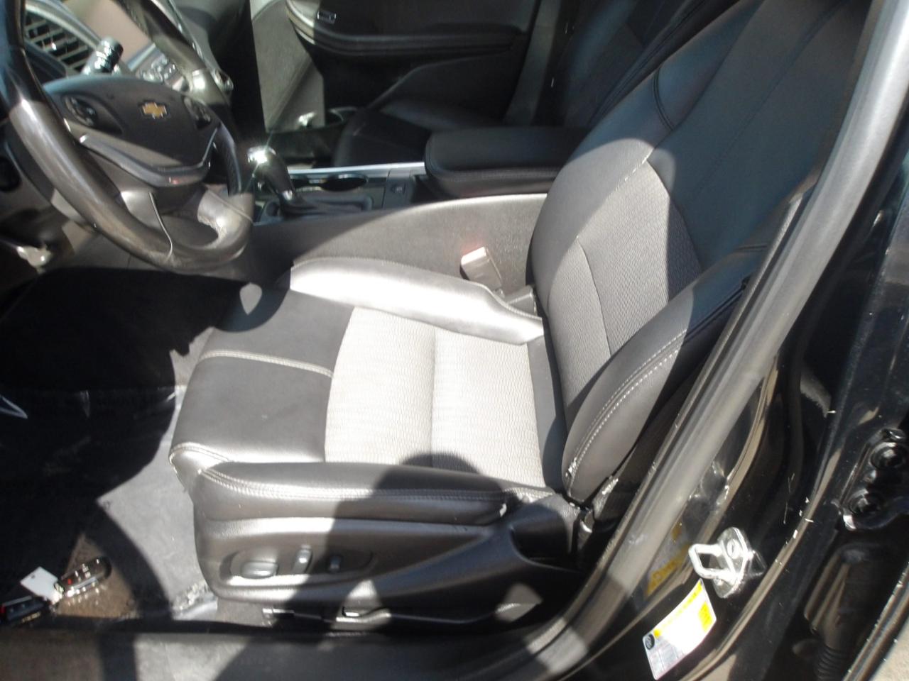 Chevrolet Impala 4dr Sdn LT w/1LT 2019
