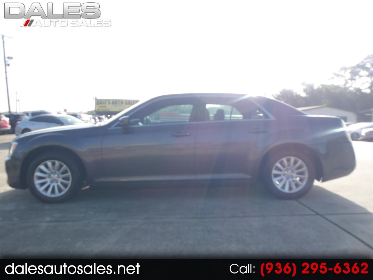 2013 Chrysler 300 4dr Sdn RWD