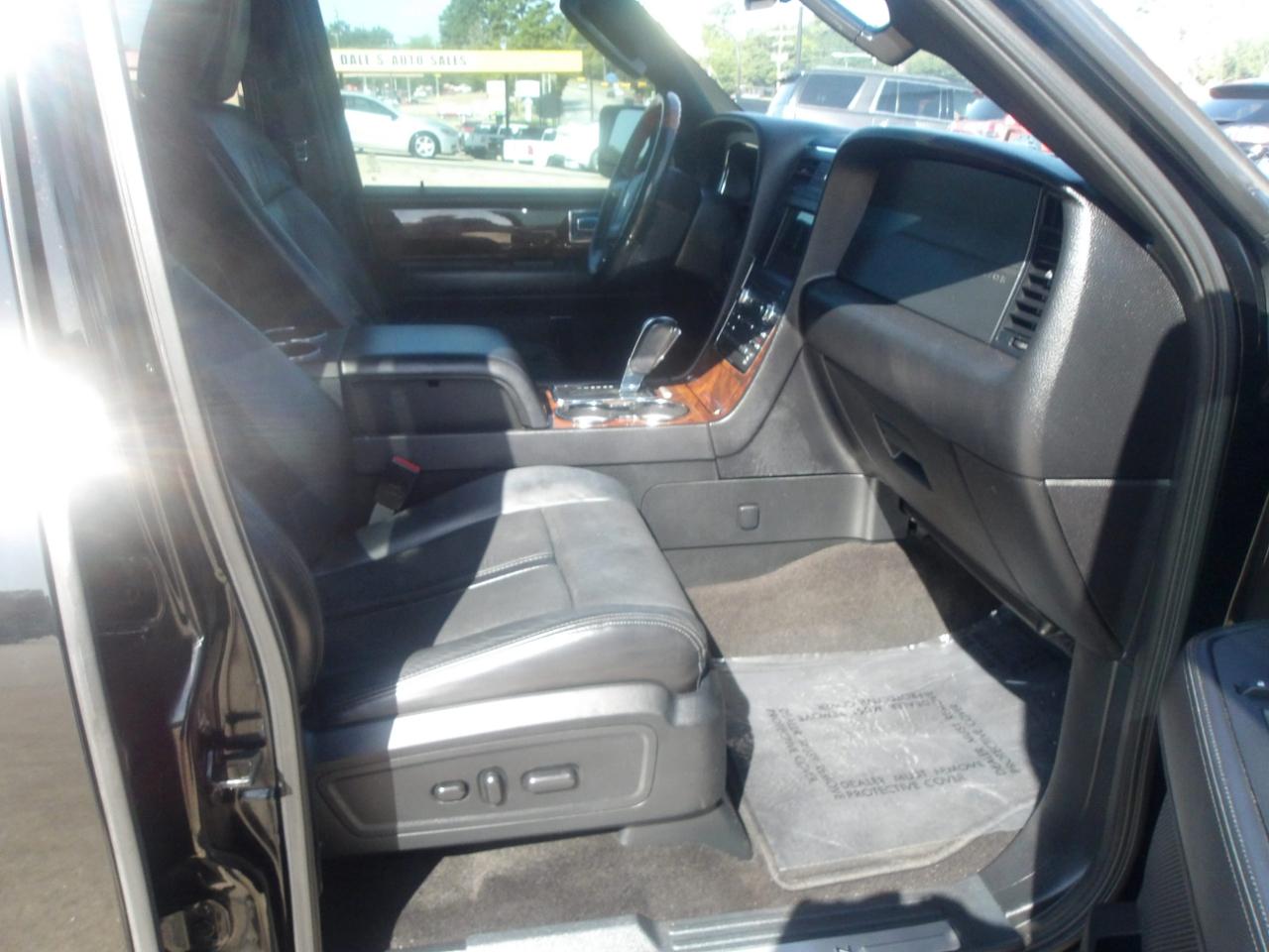 Lincoln Navigator 2WD 4dr Select 2016