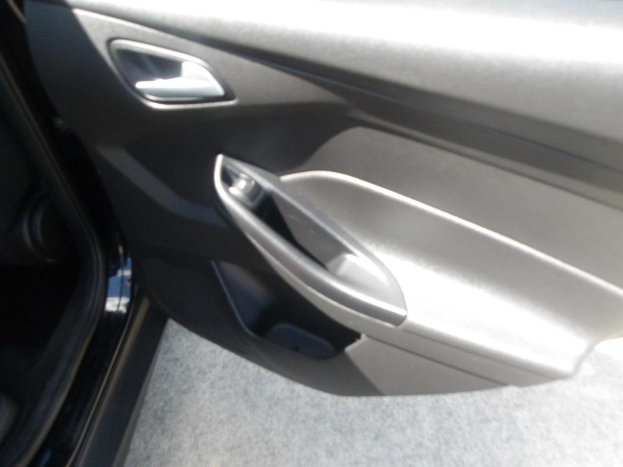 Ford Focus SE Hatch 2018