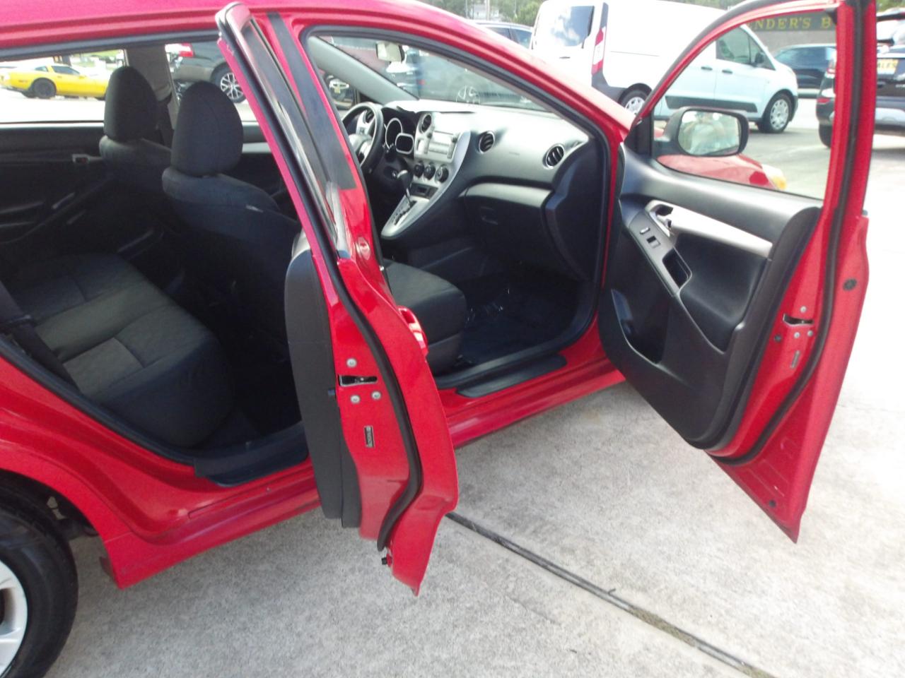 Toyota Matrix  2010
