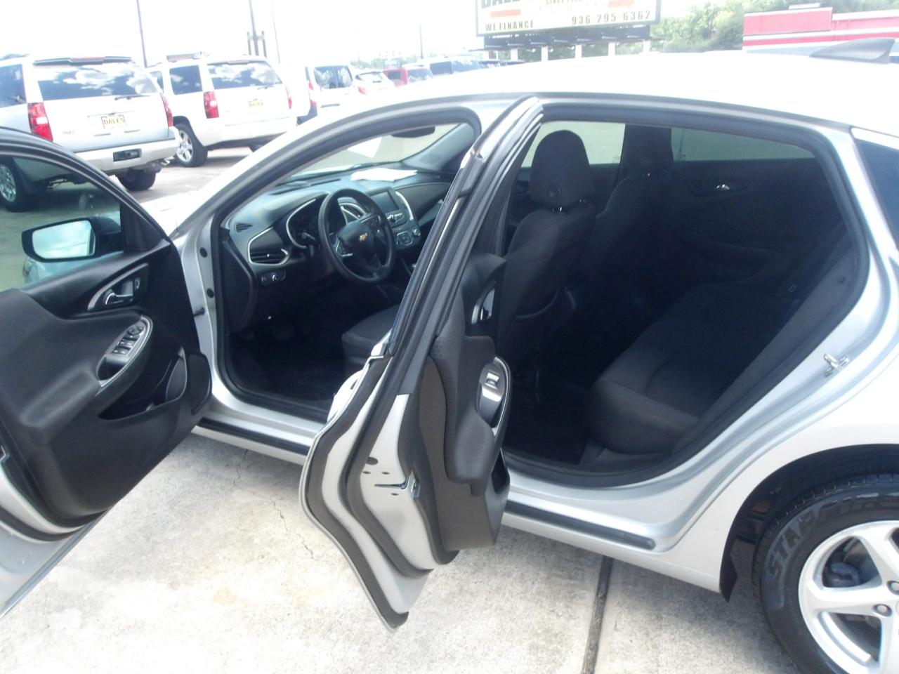 Chevrolet Malibu 4dr Sdn LS w/1LS 2018