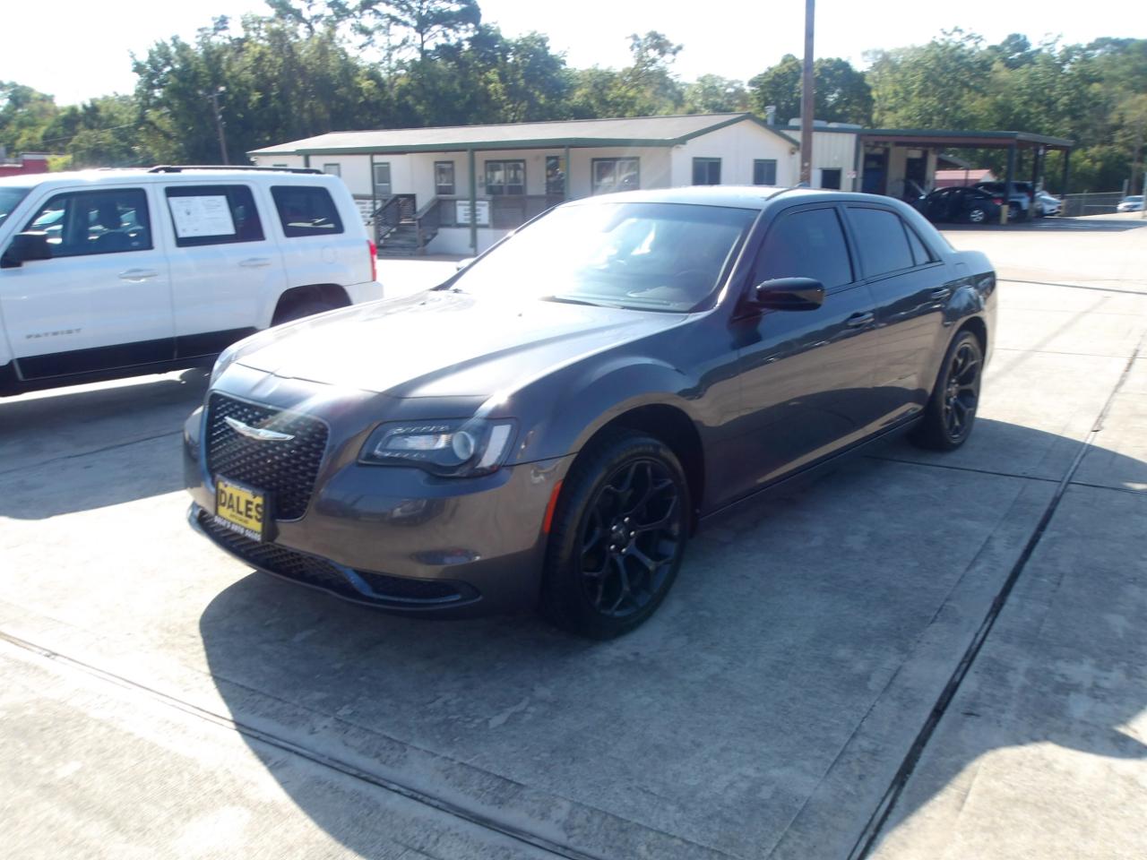 Chrysler 300 Touring RWD 2019