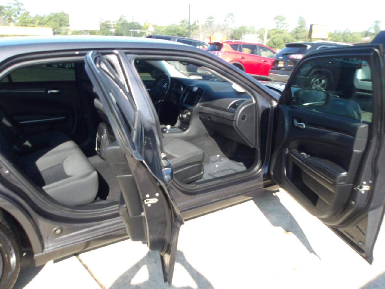 Chrysler 300 Touring RWD 2019