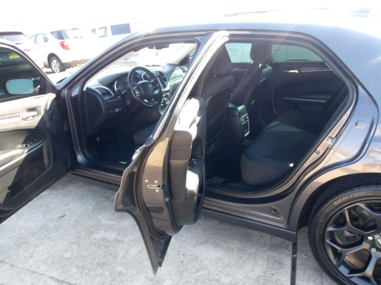 Chrysler 300 Touring RWD 2019