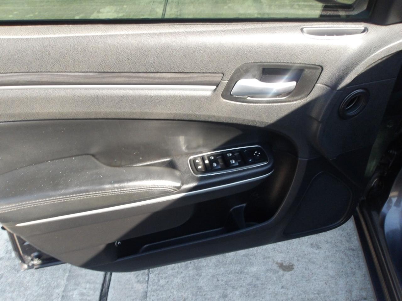 Chrysler 300 Touring RWD 2019