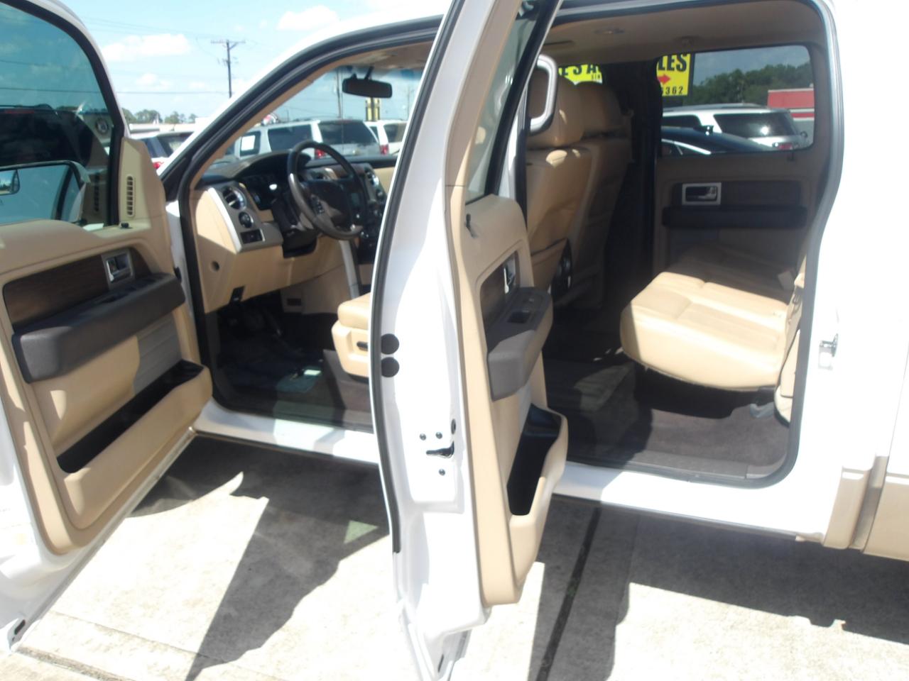 Ford F-150 4WD SuperCrew 145" Lariat 2014