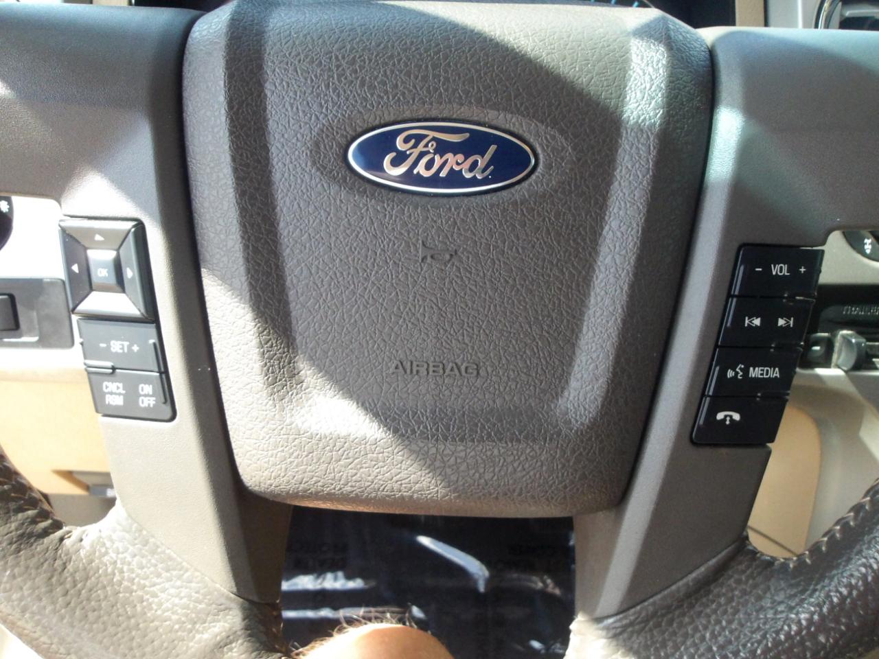 Ford F-150 4WD SuperCrew 145" Lariat 2014