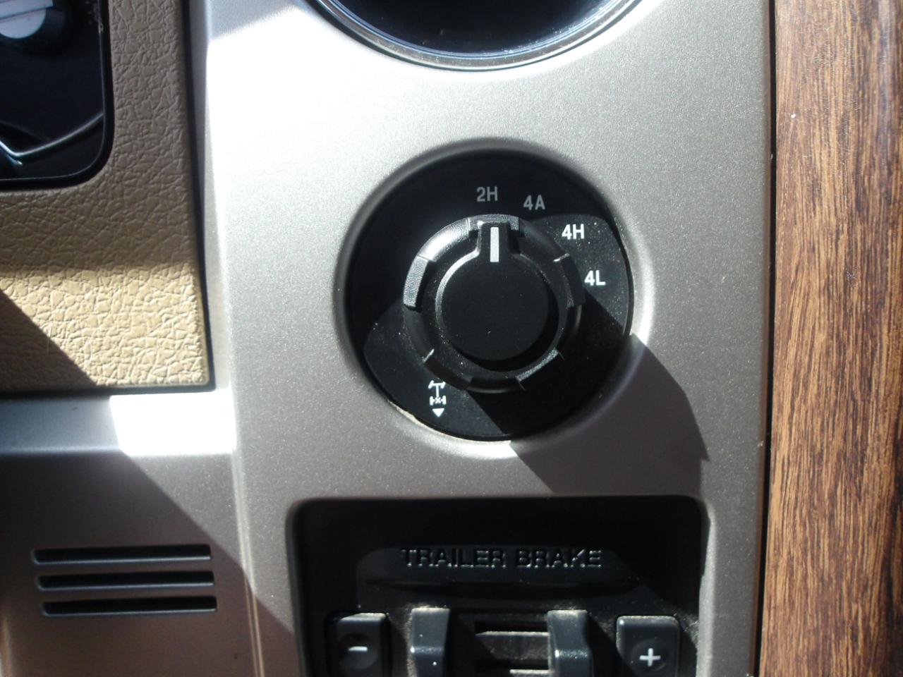 Ford F-150 4WD SuperCrew 145" Lariat 2014