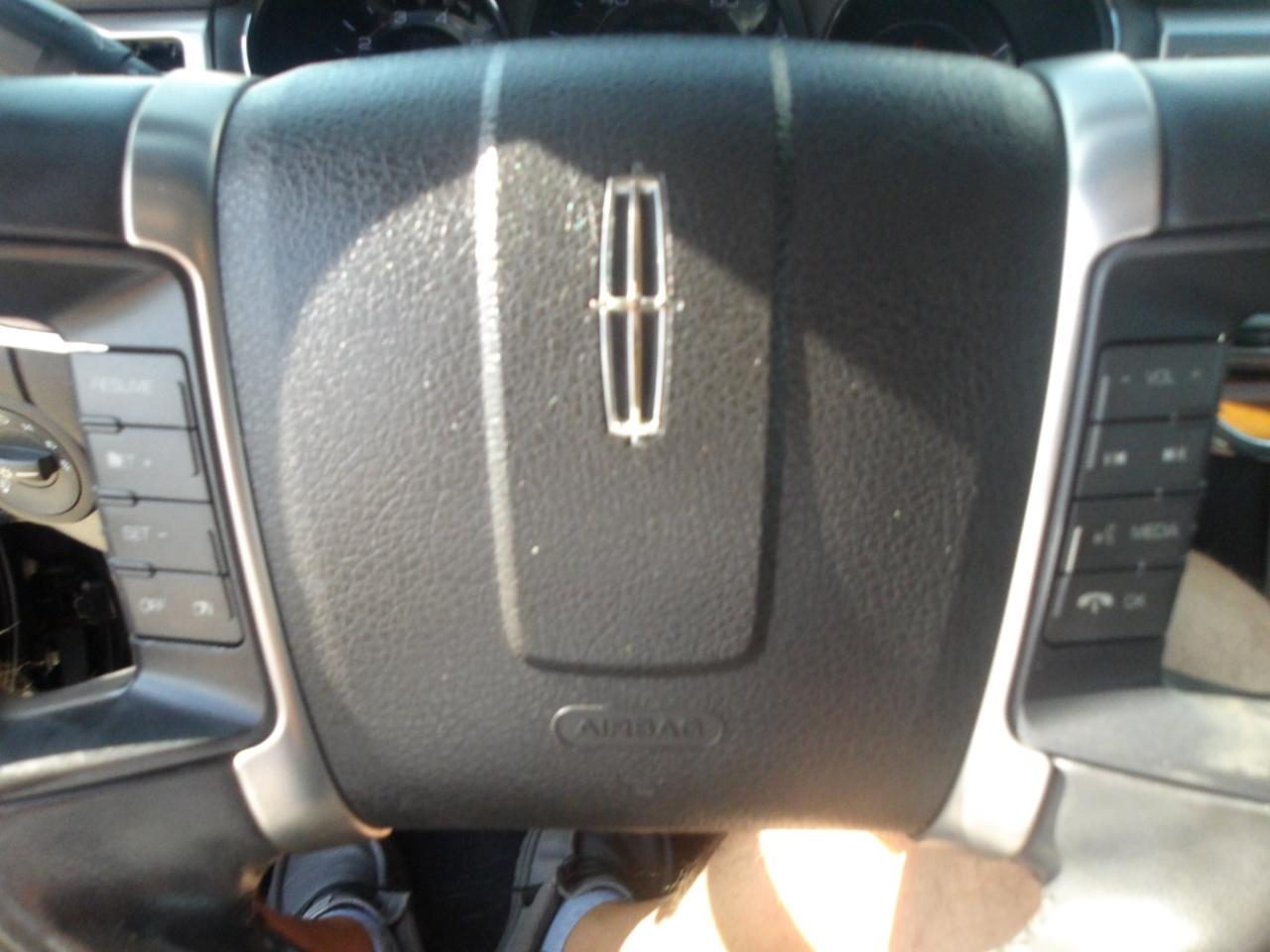 Lincoln MKZ 4dr Sdn FWD 2012