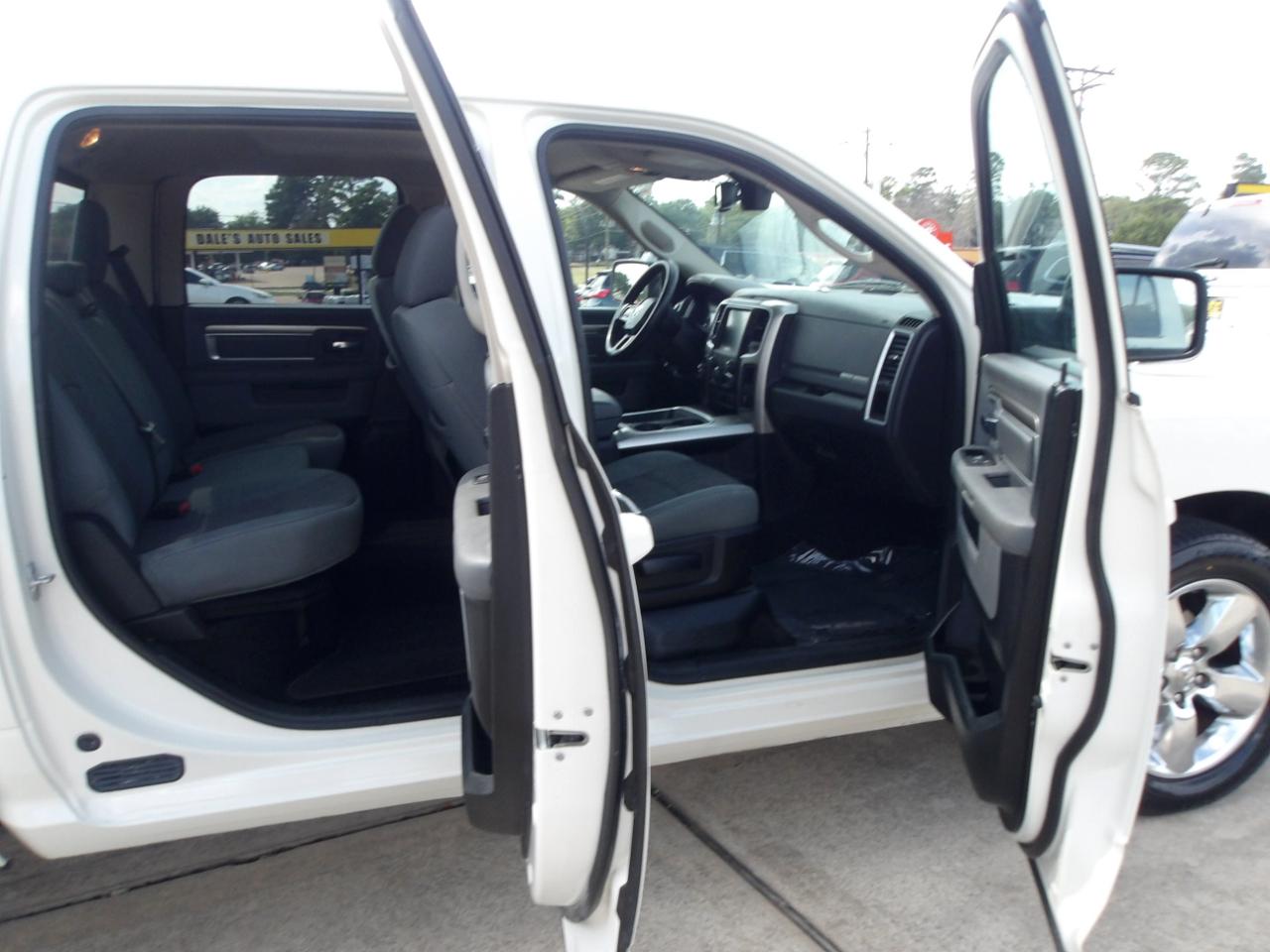 RAM 1500 2WD Crew Cab 140.5" Lone Star 2016