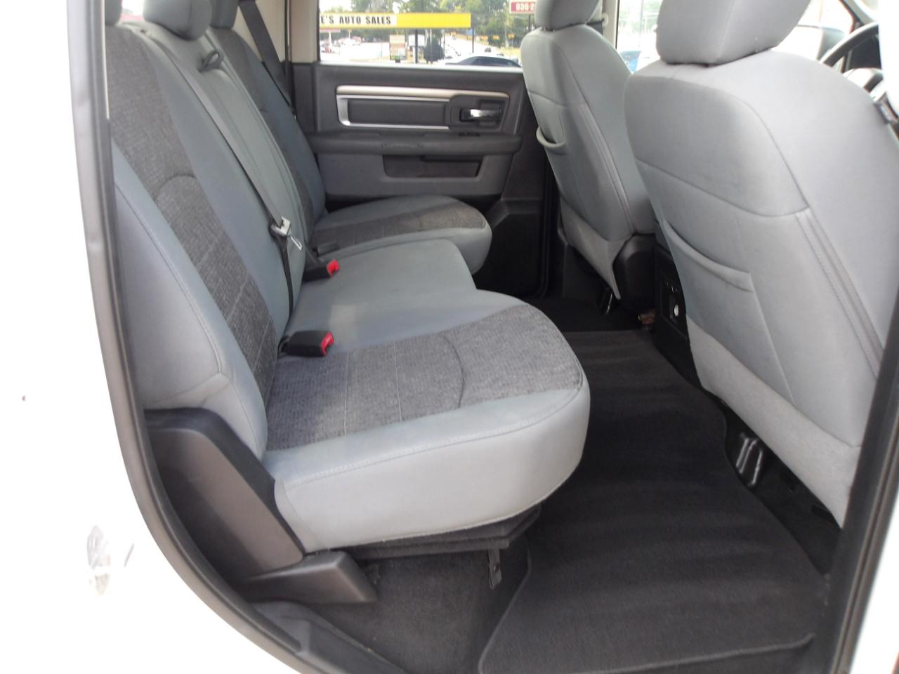 RAM 1500 2WD Crew Cab 140.5" Lone Star 2016